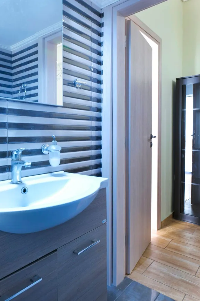 Salles de bain - Studio Apartment with Balcony near Metaxourgeio