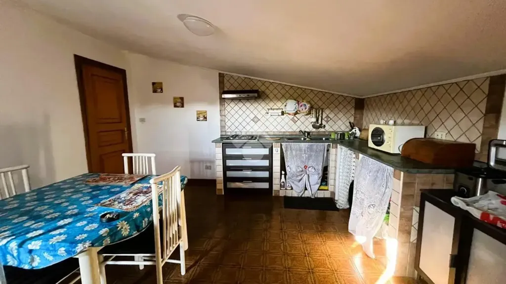Cuisine - Villa with Garden in Ardea