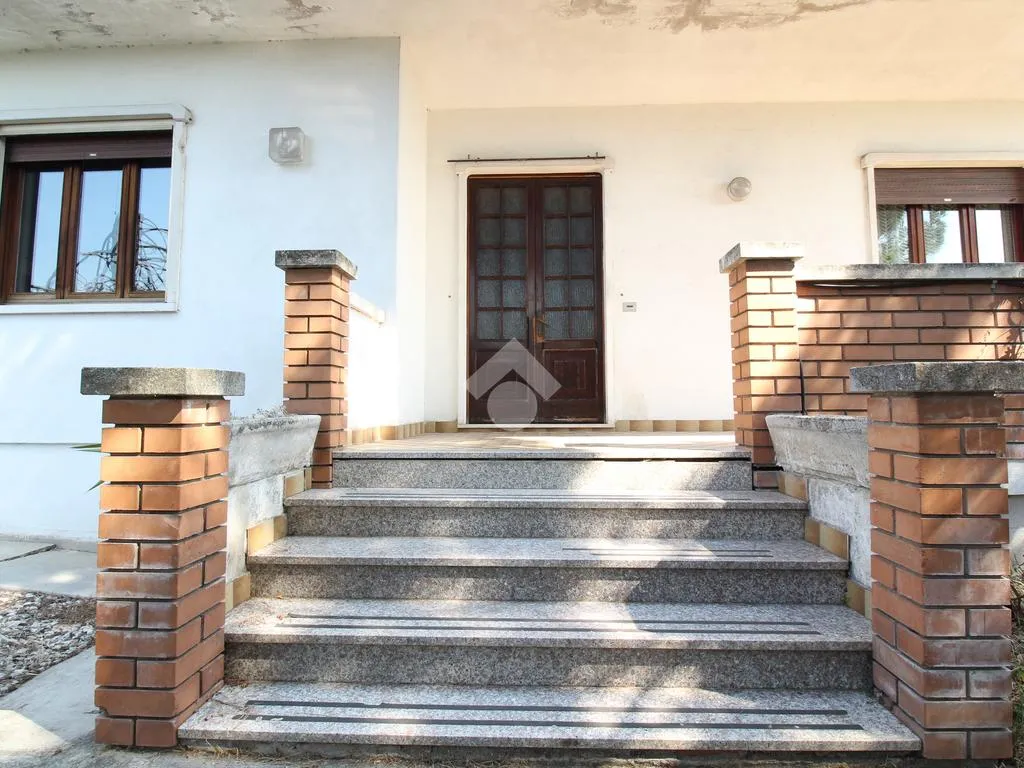 Välivaade - Independent House with Garden in Zermeghedo