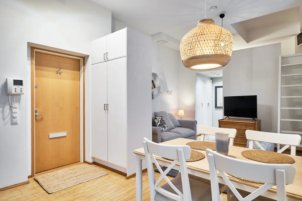 Söögituba - Corner Studio with Balcony in Helsinki Centre
