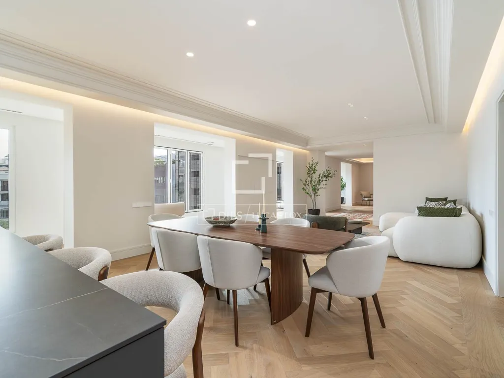 Salle à manger - Renovated Apartment with City Views in Eixample