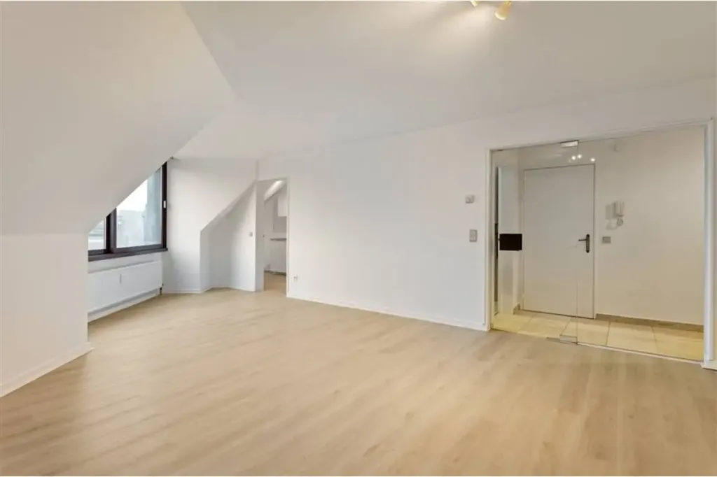 Elutuba - 3-Bed Apartment with Terrace in Turnhout