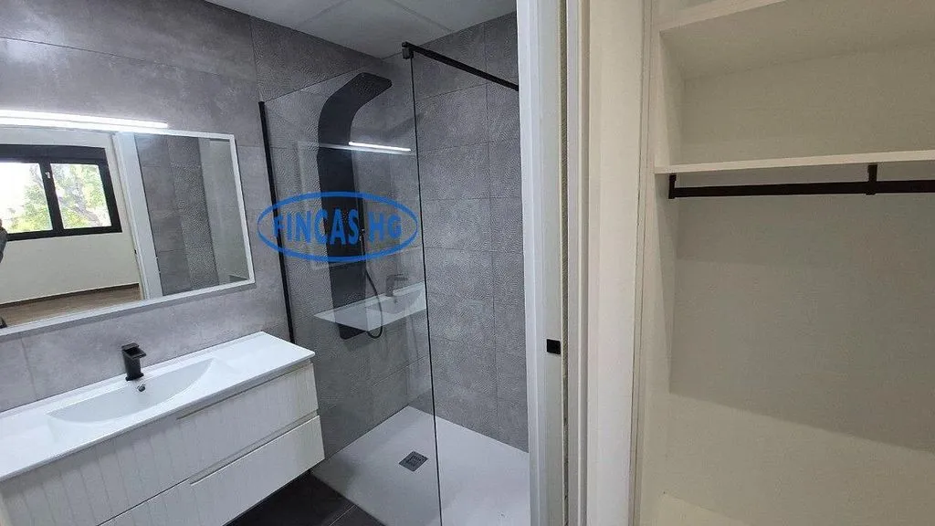 Salles de bain - Estate with Pool and Garden in Mutxamel