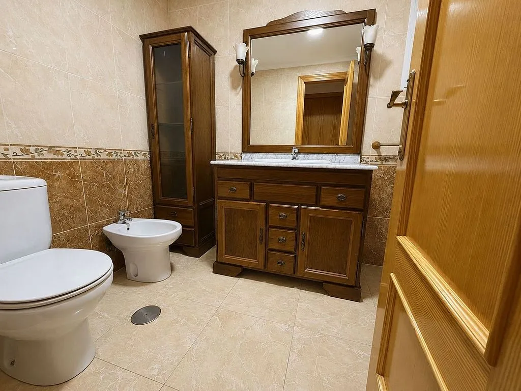 Salles de bain - Apartment with Balcony in María Cristina