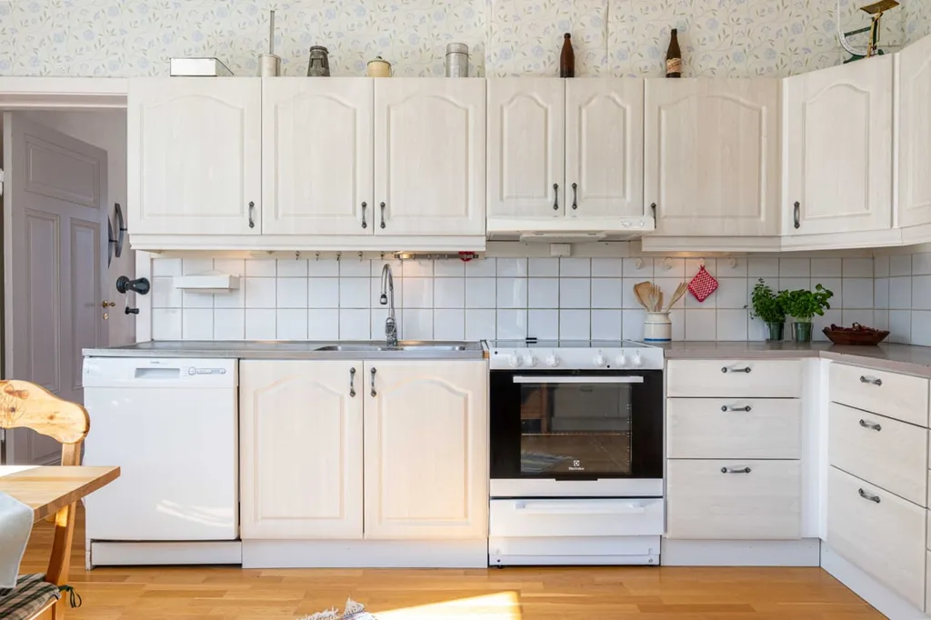 Cucina - Charming Farmhouse with Workshop in Nyhem