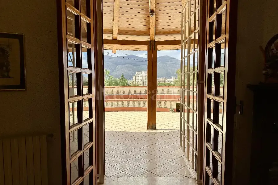 Terrass - Luxury Villa with Circular Design in Palermo