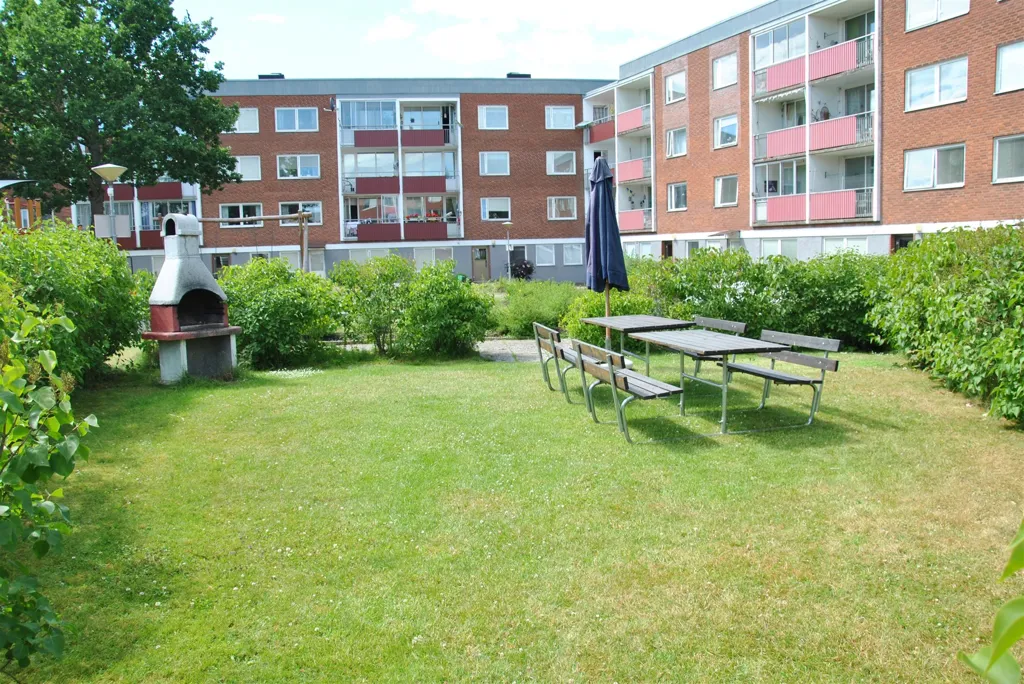 Jardin - Modern Flat with Balcony in Southern Location