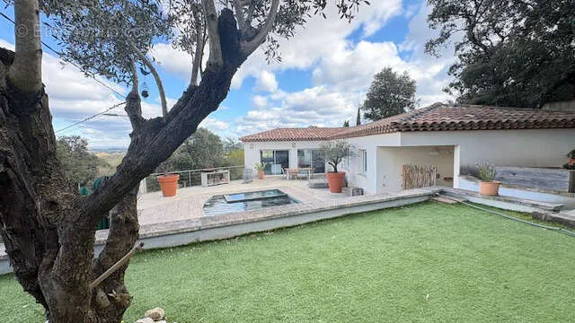 Jardin - Maison 6 pièces à Dions