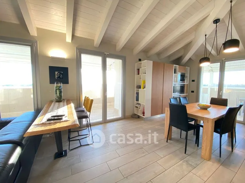 Salle à manger - Penthouse with Panoramic Terrace in Porto Viro