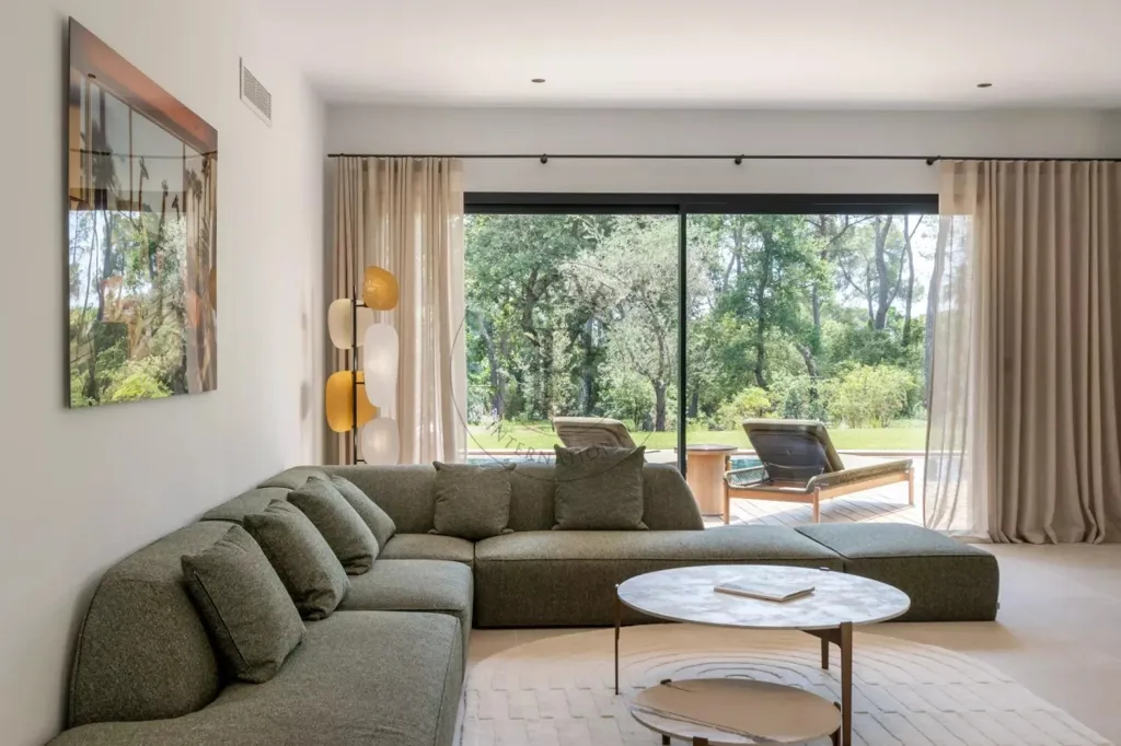 Elutuba - Contemporary Villa with Pool in Mougins
