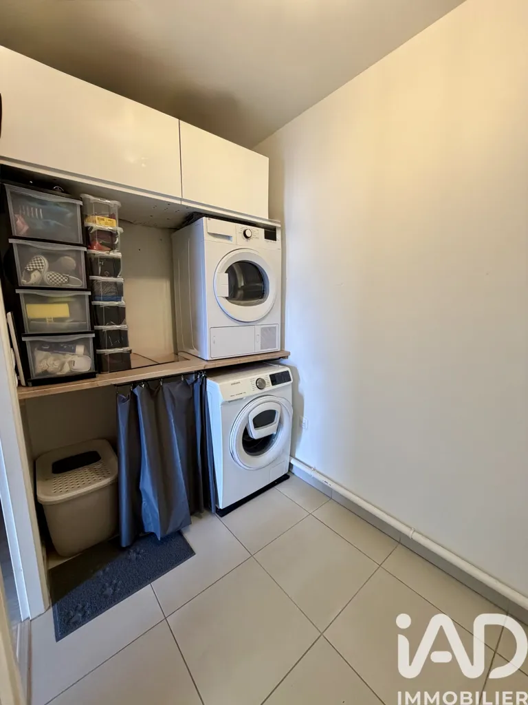Buanderie - Appartement avec balcon et ascenseur à Créteil
