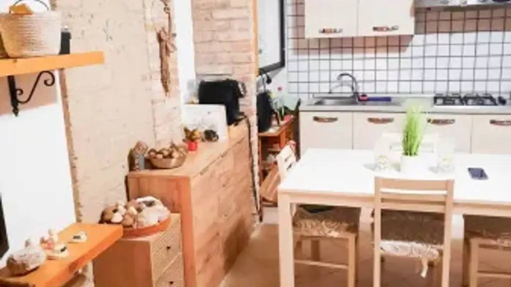 Söögituba - Rustic-Style Flat with Central Location in Adria