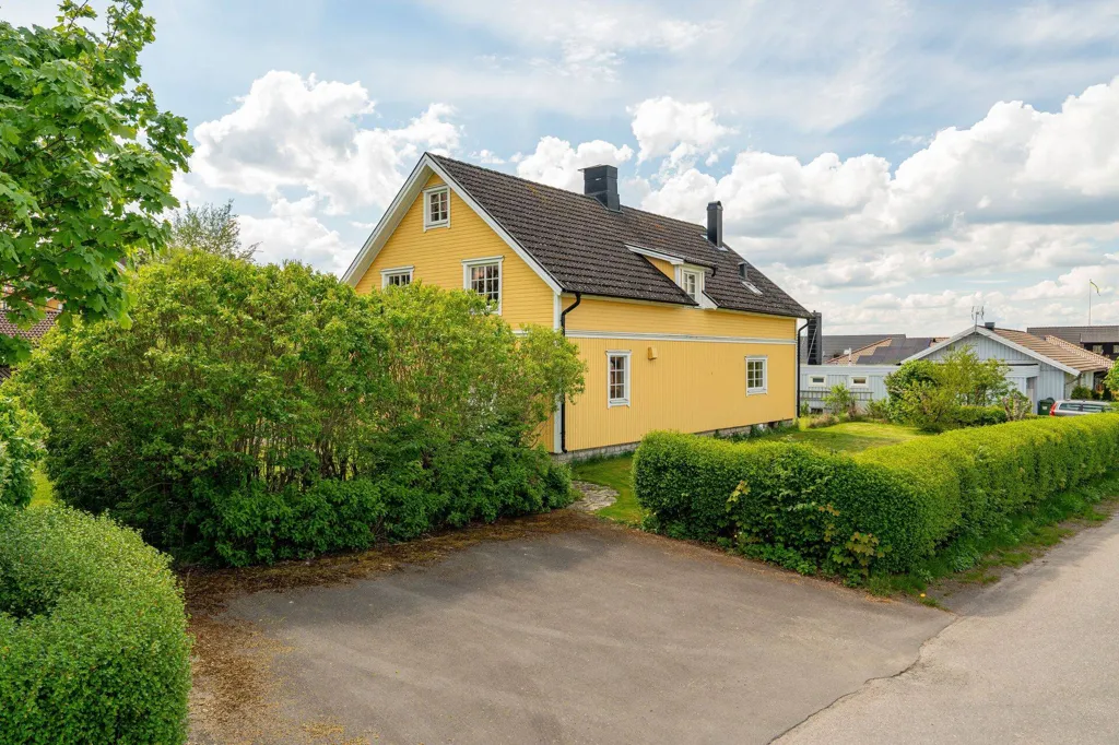 Välivaade - Family Villa with Workshop in Varnhem