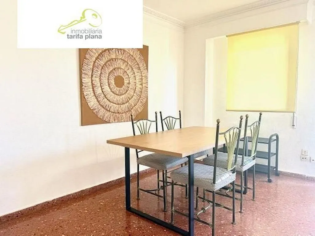Salle à manger - Fully Furnished Flat with Garden in Benimaclet