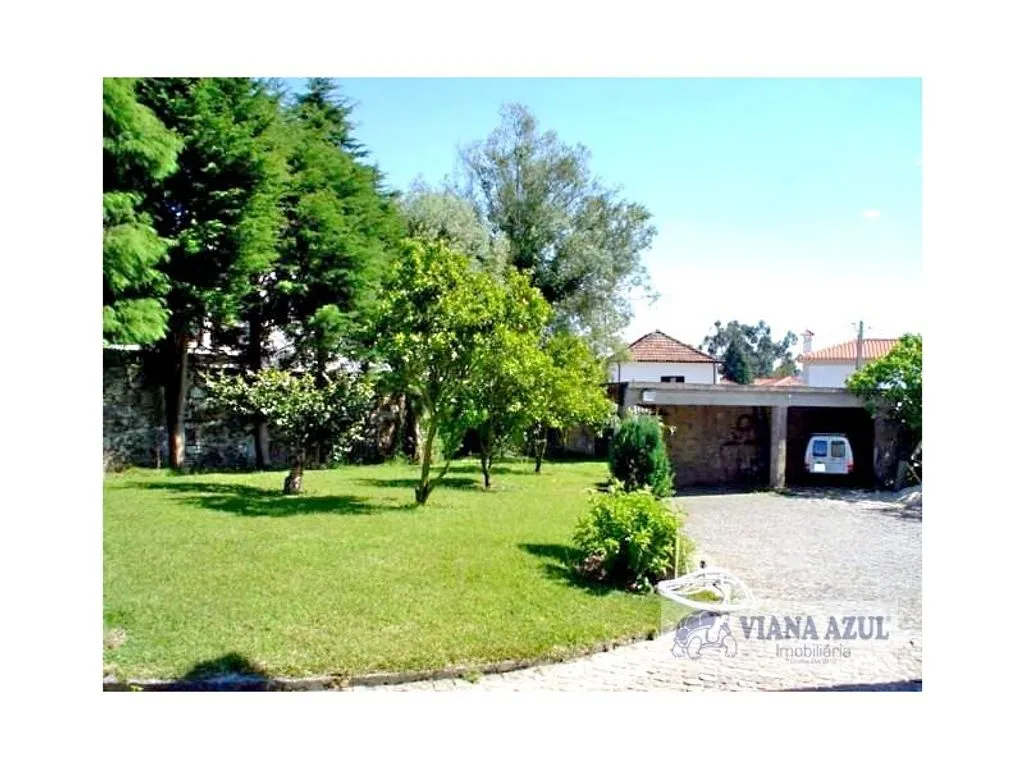 Aed - Historic Manor with Garden in Vila de Punhe
