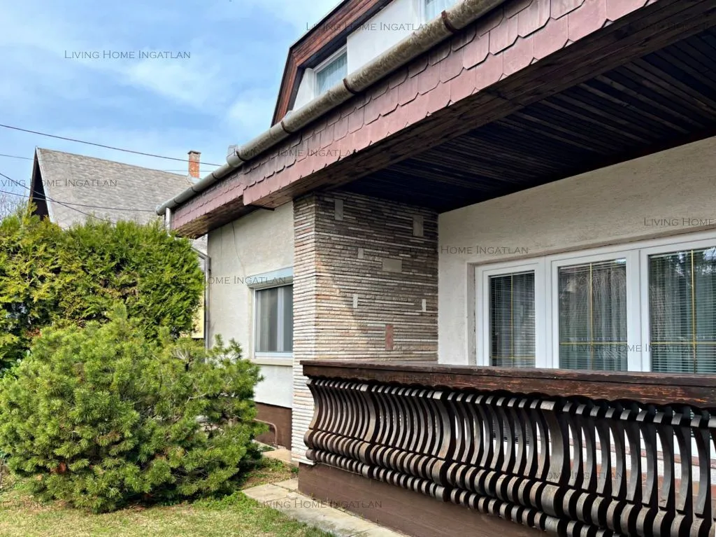 Esterno - Two-Generation Family House with Large Plot in Budakalász