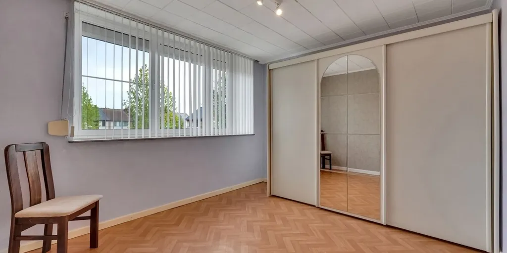 Chambres - Maison à Demi-Étage avec Jardin à Hasselt