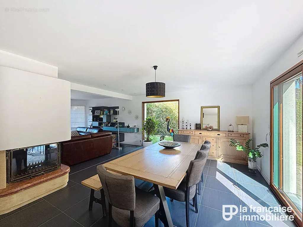 Salle à manger - Maison avec Jardin dans un Quartier Privilégié à Thorigné