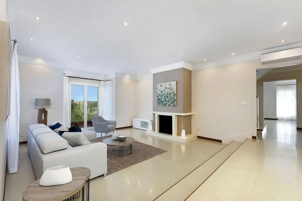 Elutuba - Chalet with Pool and Terrace in Sotogrande