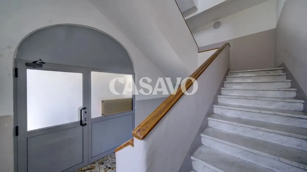 Pièces - Spacious Apartment with Balcony in Turin