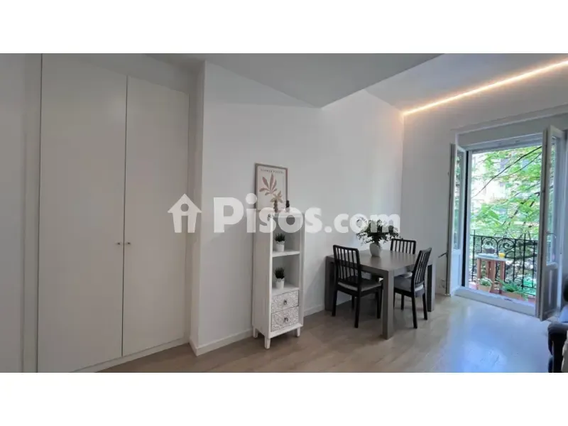 Salle à manger - Reformed Apartment with Balcony in Salamanca