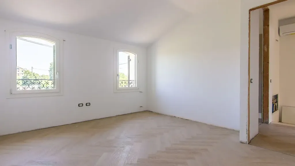 Toad - New Villa with Private Garden in Padova