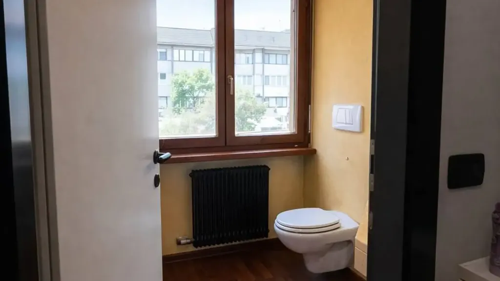 Bagni - Office Space with Conversion Potential in Trento