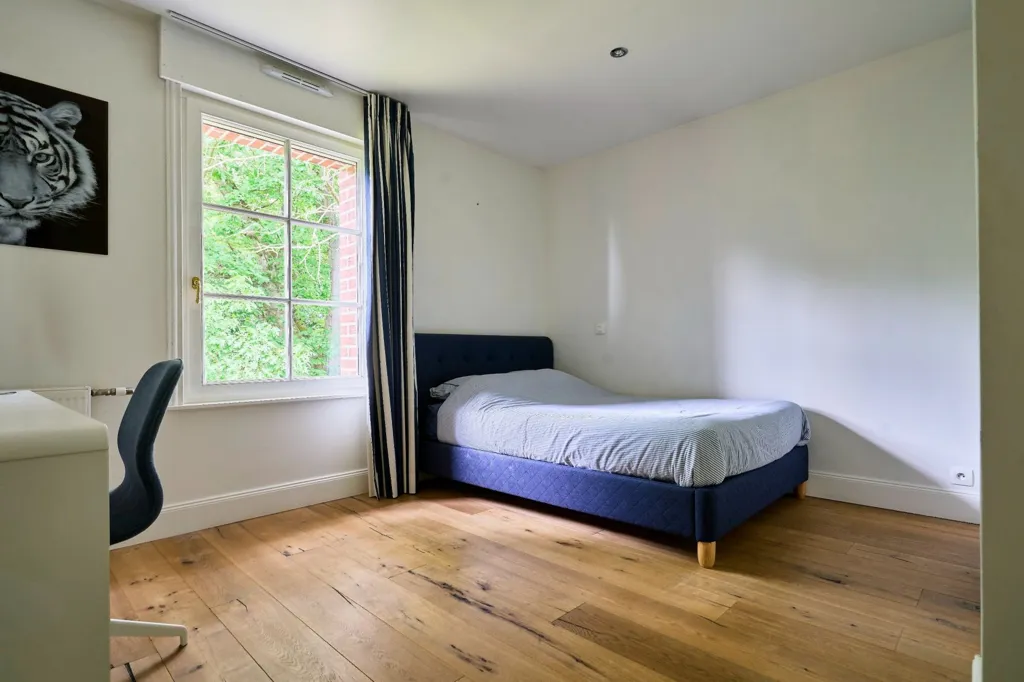 Bedrooms - Luxury House with Private Pool in Mouvaux