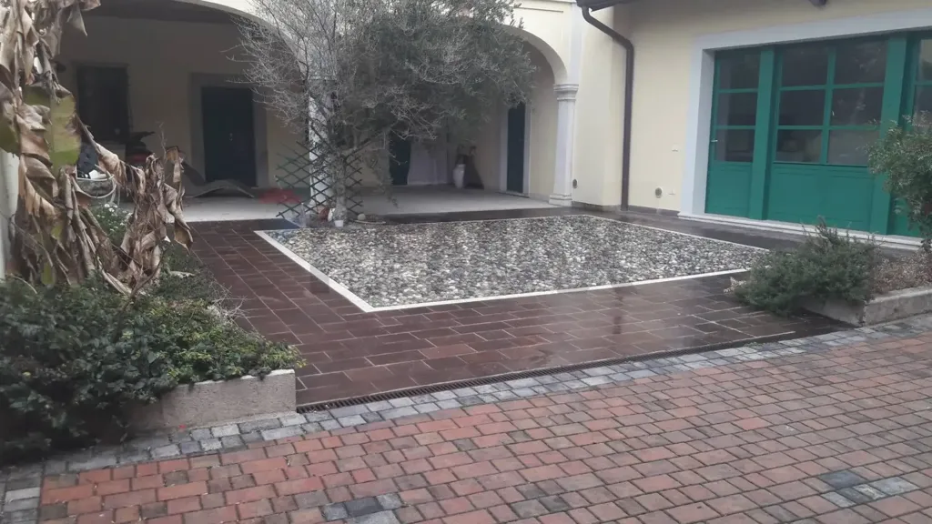 Jardin - Independent House with Lake View in Esenta
