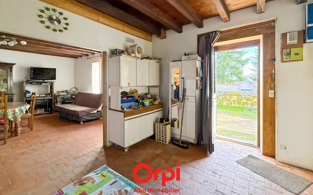 Söögituba - Rustic Stone Cottage with Garden in Le Brethon