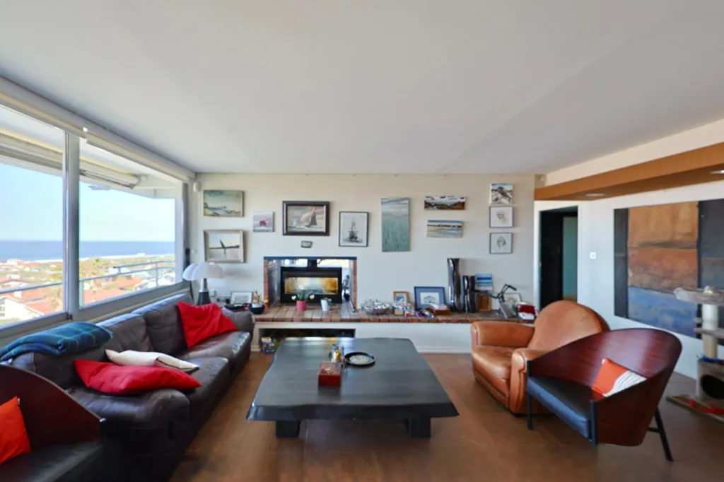 Séjour - Appartement Contemporain avec Vue Océan à Biarritz