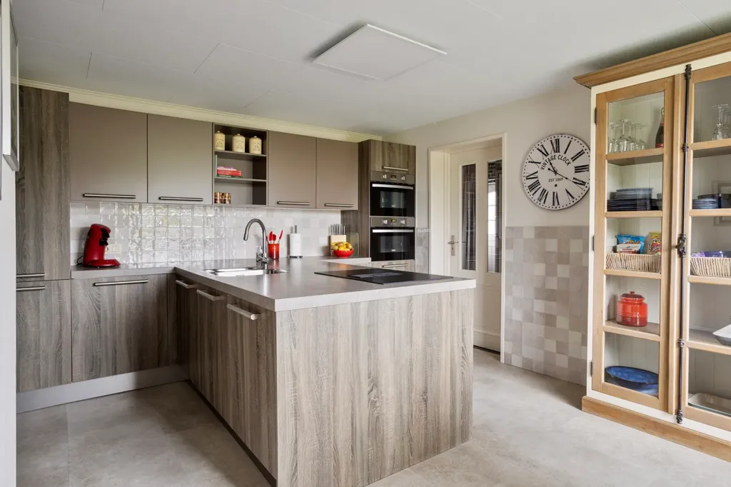 Cuisine - Villa with Garden in Vogelwaarde
