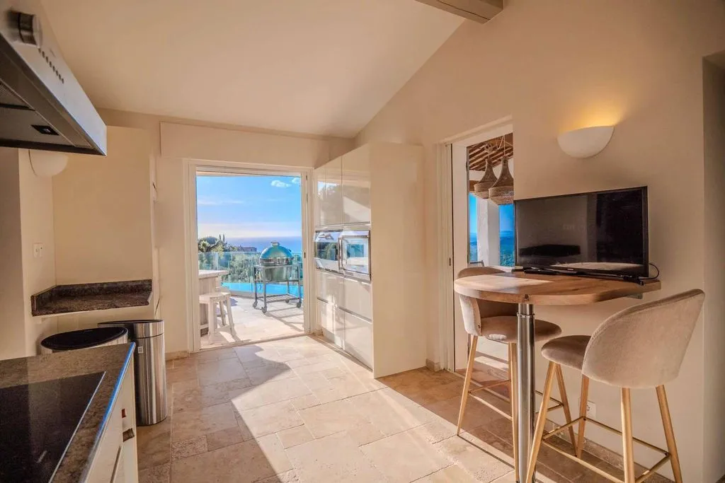 Köök - Luxury Villa with Sea View in La Croix-Valmer