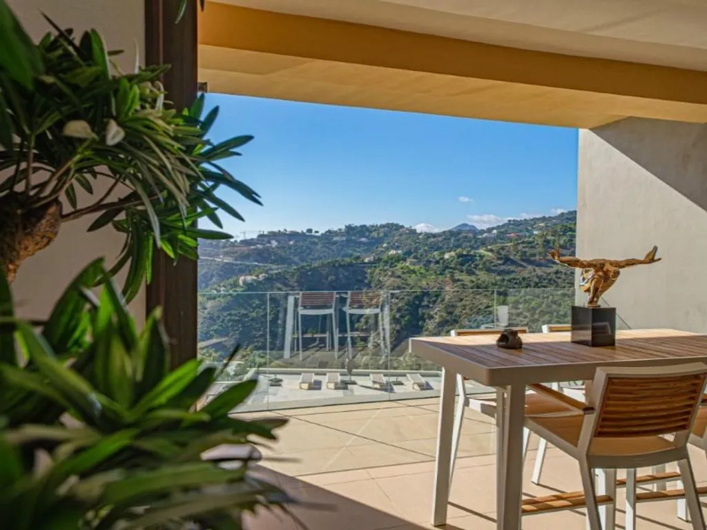 Terrasse - Luxury Flat with Pool in Benahavís