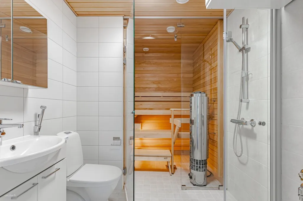 Bagni - Modern Apartment with Balcony in Järvenpää