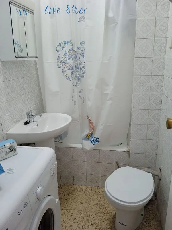 Vannitoad - Furnished Flat with Central Heating in Carmelitas