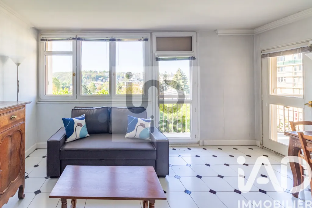 Séjour - Appartement 4 Pièces avec Terrasse Sud dans Environnement Calme