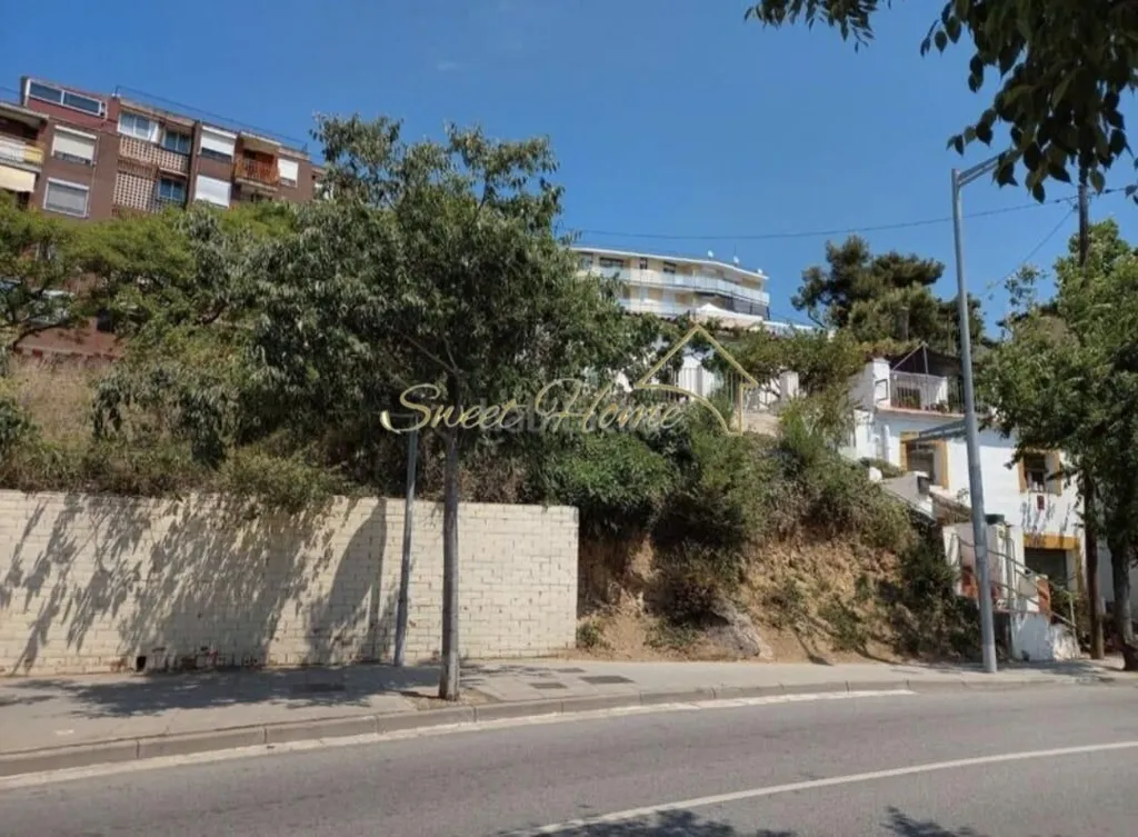 Development Land with Metro Access in Santa Coloma de Gramenet