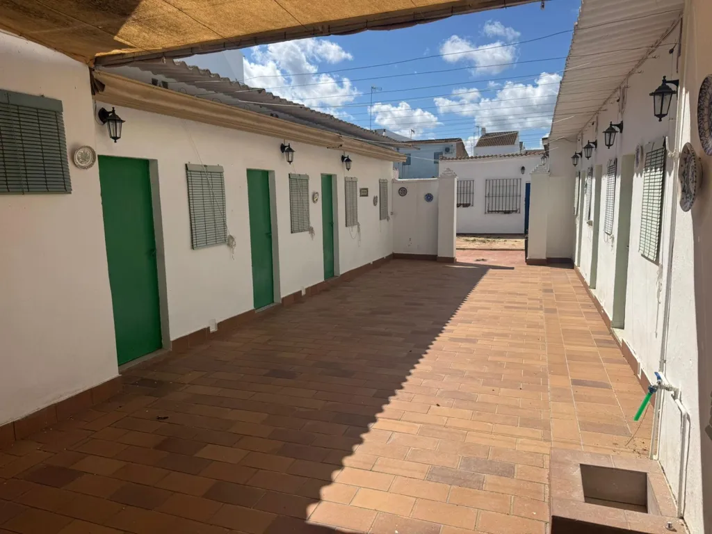 Jardin - Historic House with Multiple Kitchens in El Rocío