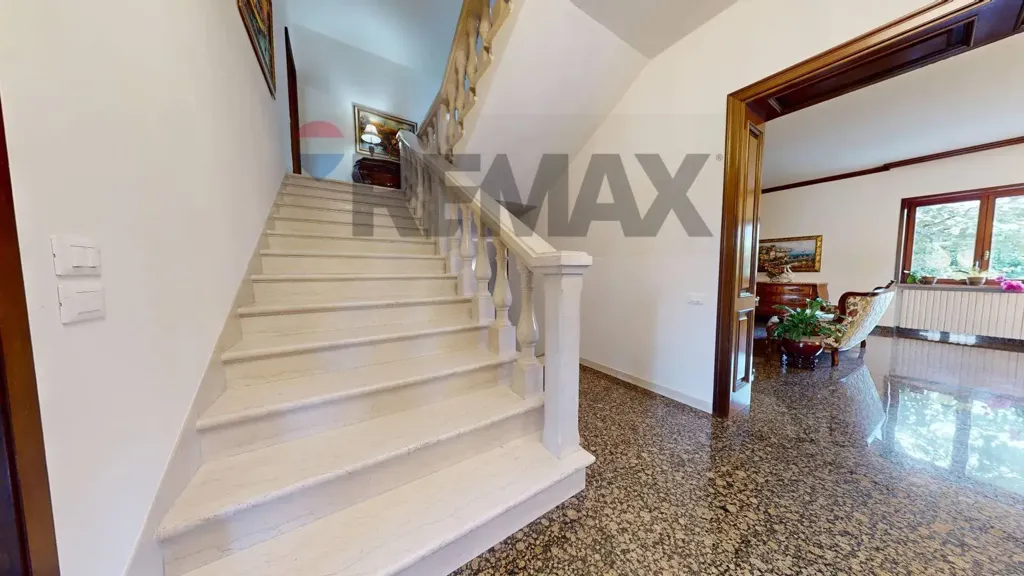 Pièces - Prestigious Villa with Terrace in Caldogno