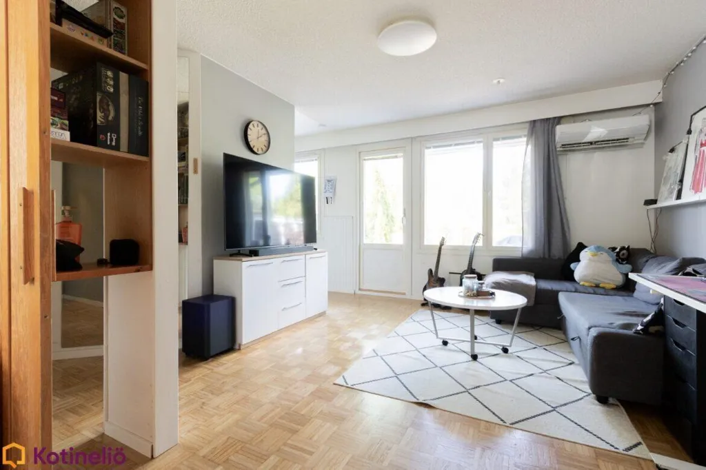 Elutuba - Spacious Duplex with Private Garden in Central Location