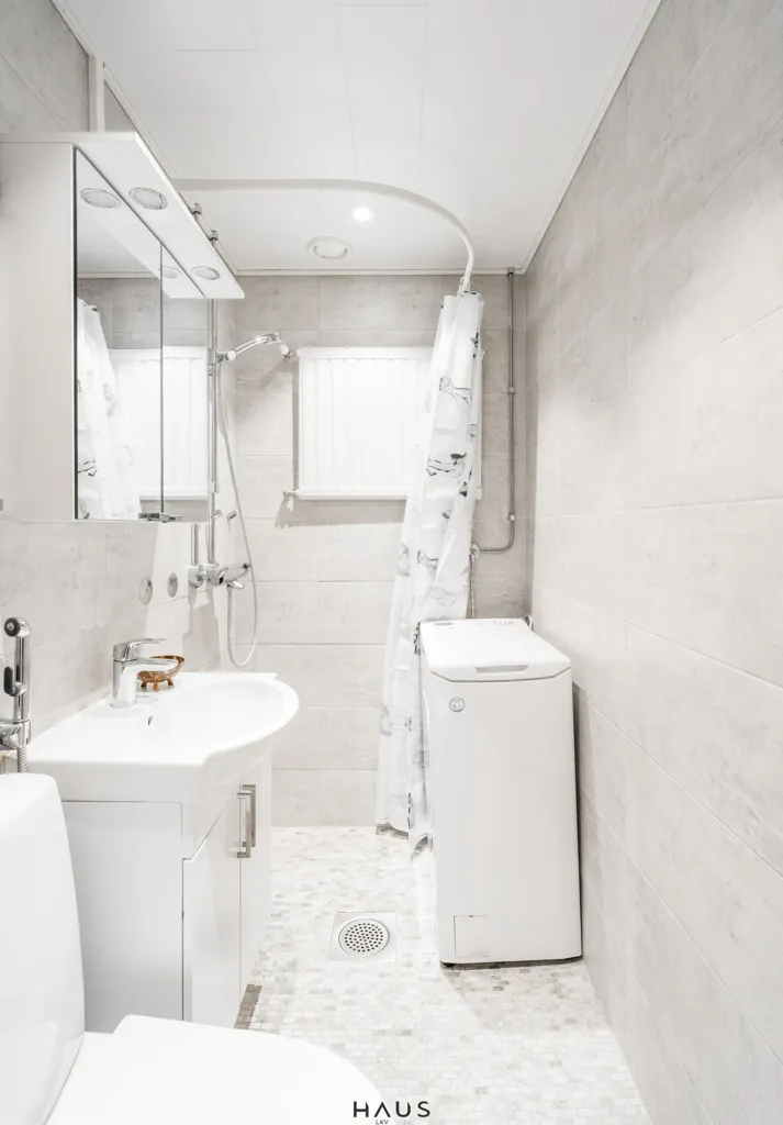 Salles de bain - Modernised Flat with Balcony in Eastern Centre, Turku