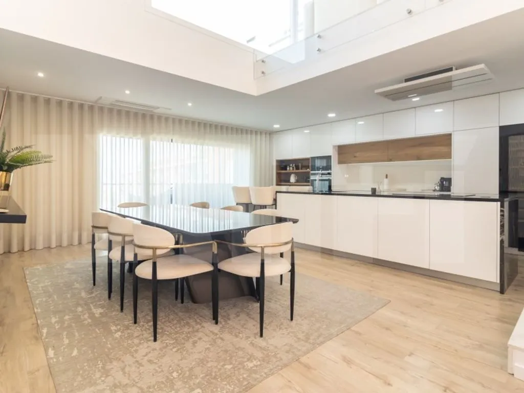 Söögituba - Luxury Duplex with Private Parking in Montijo