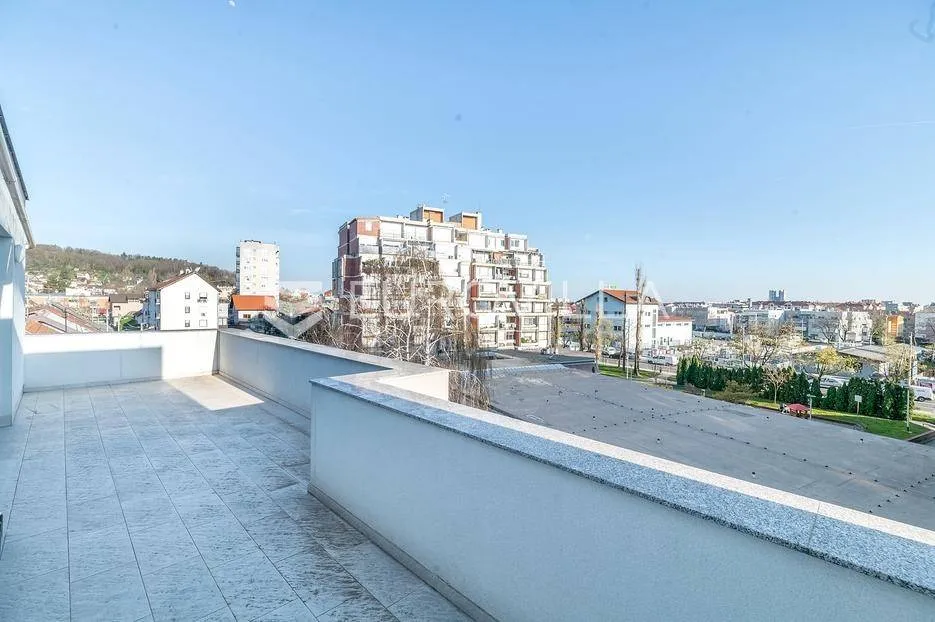 Balcon - Penthouse with Terraces in Vrapče, Zagreb