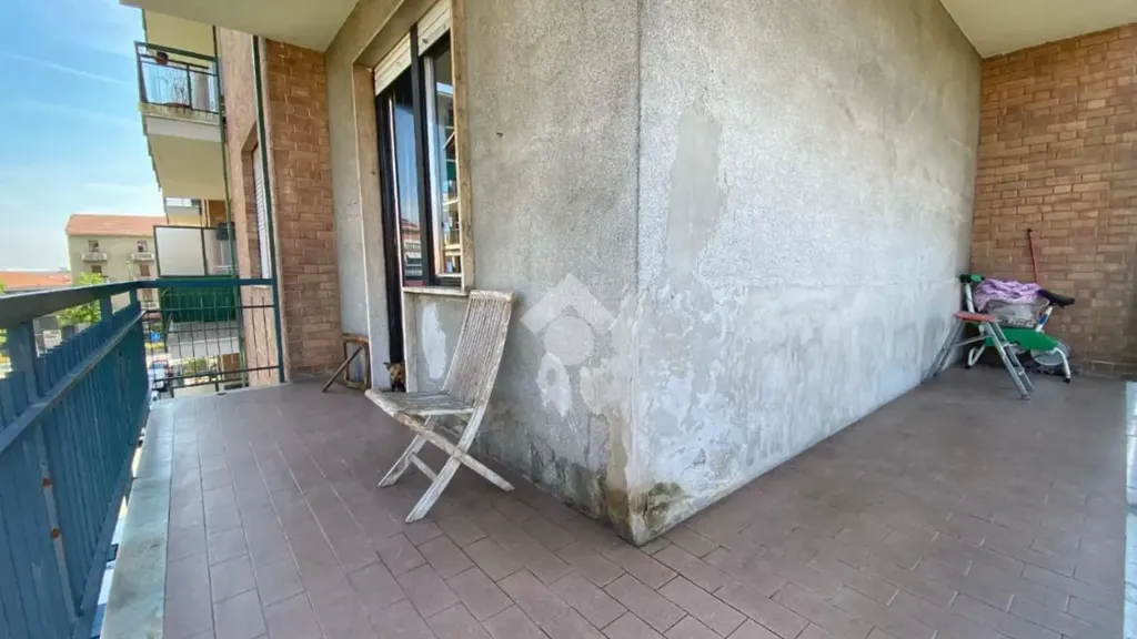 Rõdu - 2-Bedroom Apartment with Balcony in Turin