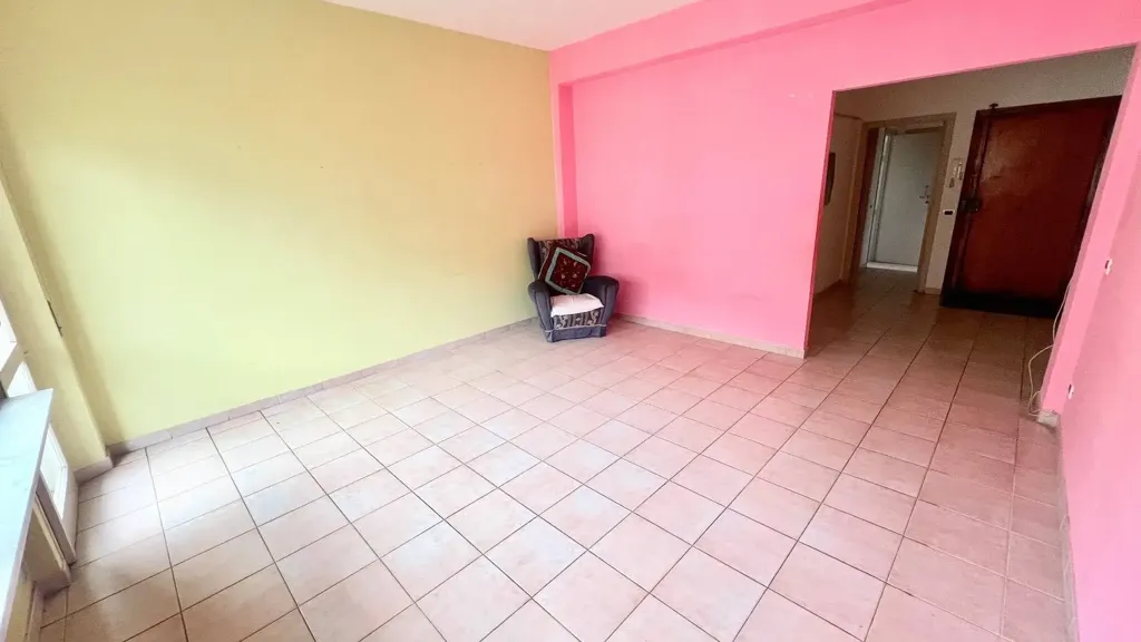 Esik - Apartment with Balcony in Fabriano