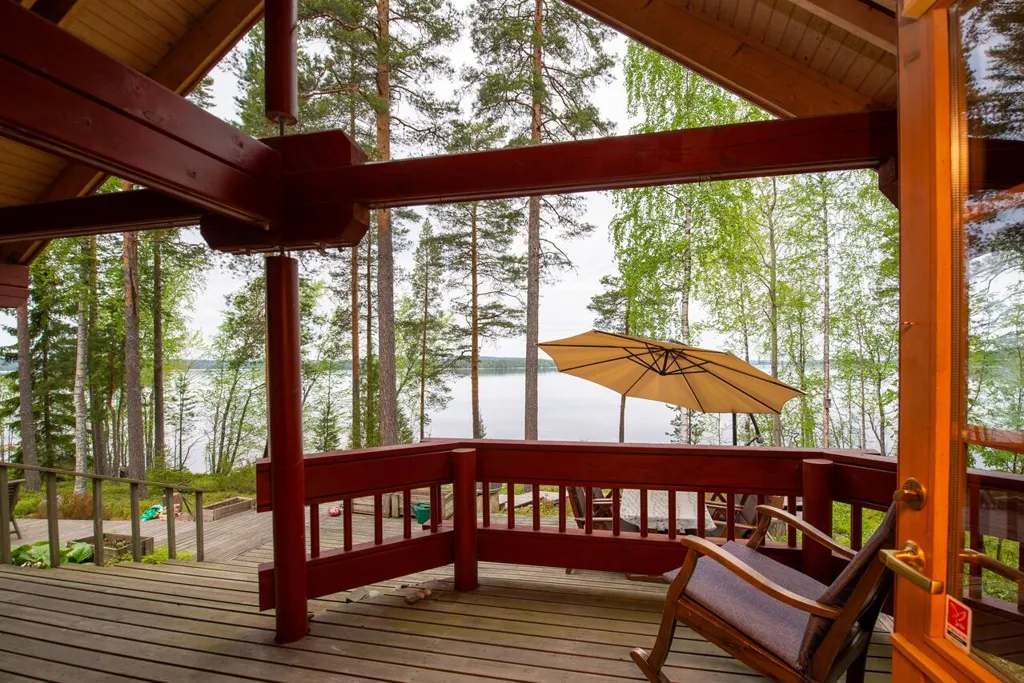 Terrasse - Cottage with Sauna and Lake View in Jyväskylä