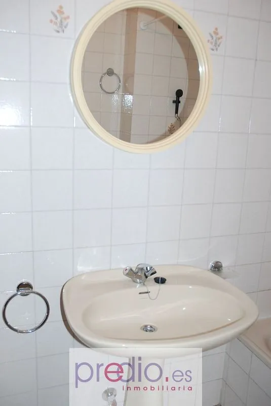 Vannitoad - 2-Bedroom Apartment with Garage in San Roque