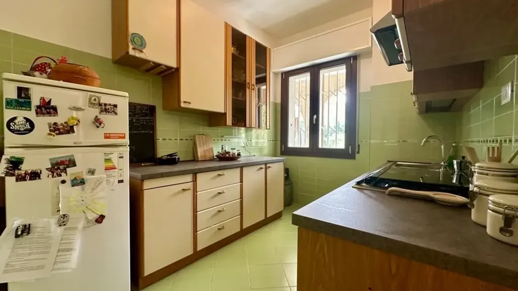 Cuisine - Bifurcated Villa with Panoramic Views in Imola