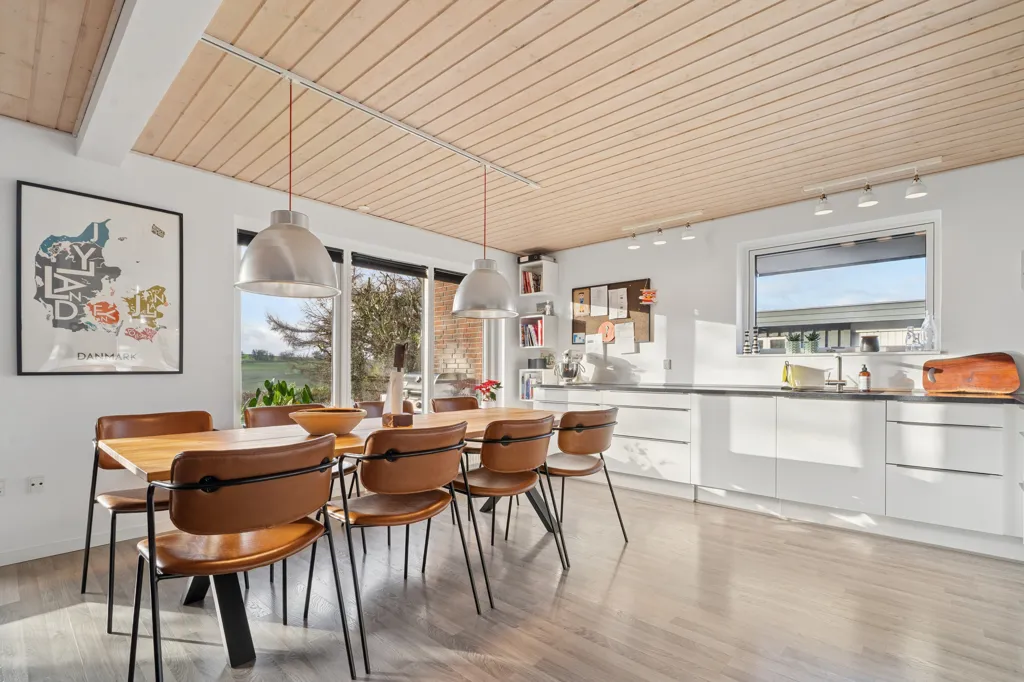 Sala da pranzo - Villa with Open Landscape View in Øster Tørslev